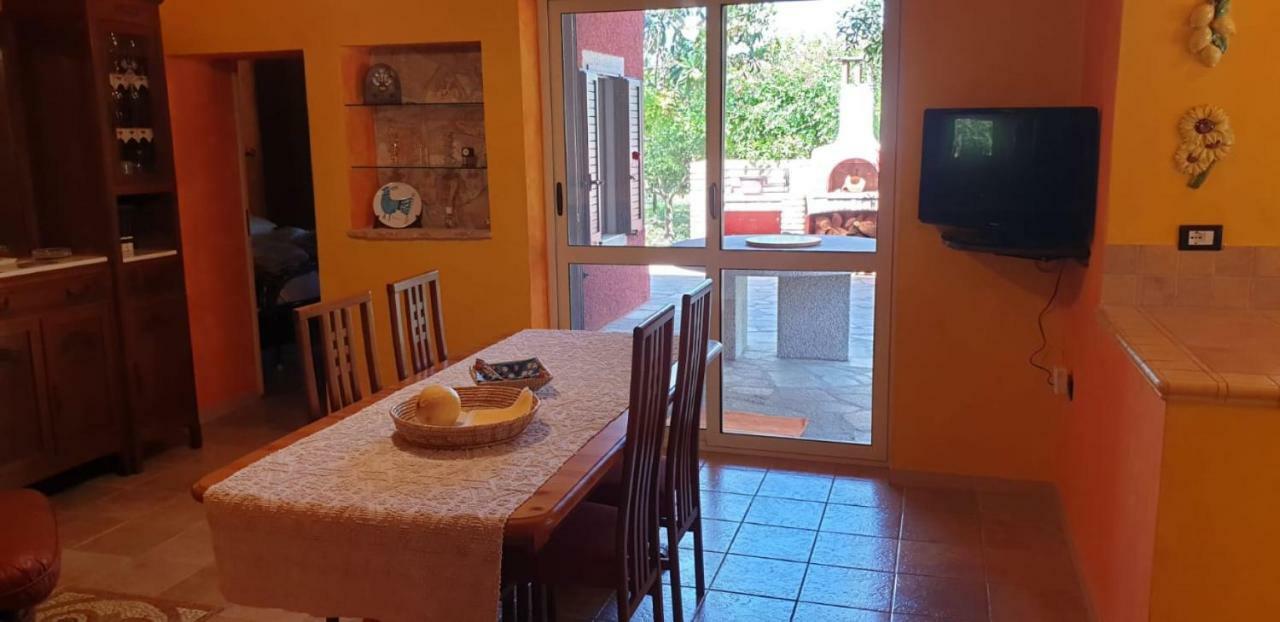 "Sa Domo De Sos Aranzos" Villa Santa Maria la Palma Luaran gambar